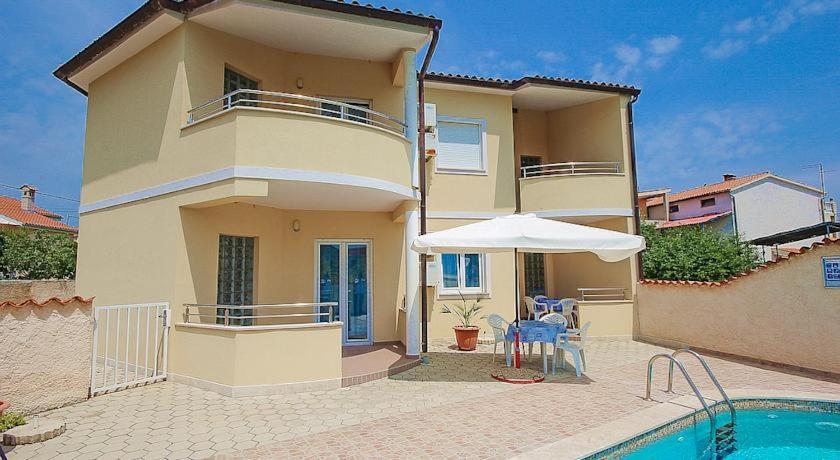 Apartmani Strigo Медулин Экстерьер фото